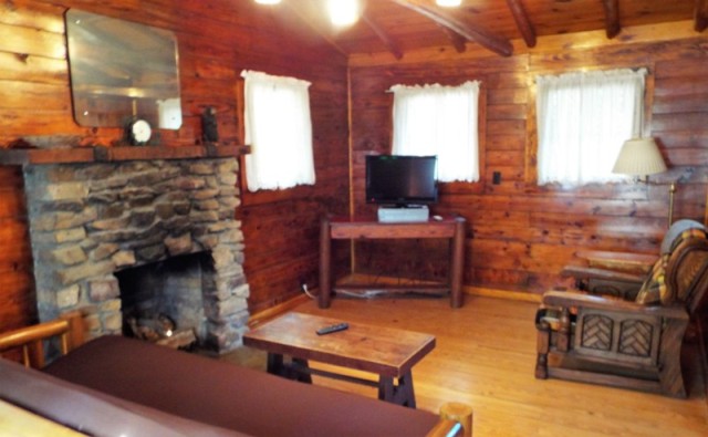 Five Points Lake Hamilton Cabins myTripBits.com Five Points Review