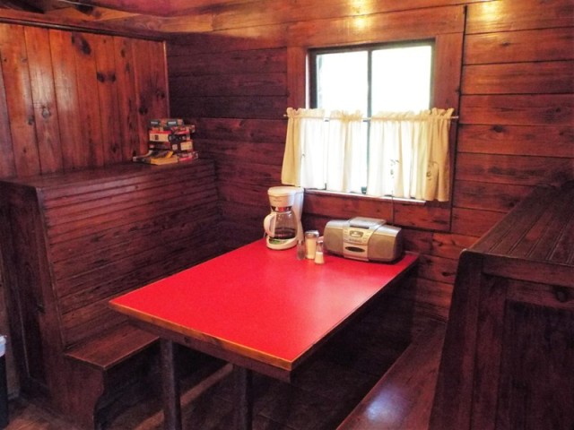 Five Points Lake Hamilton Cabins myTripBits.com Five Points Review